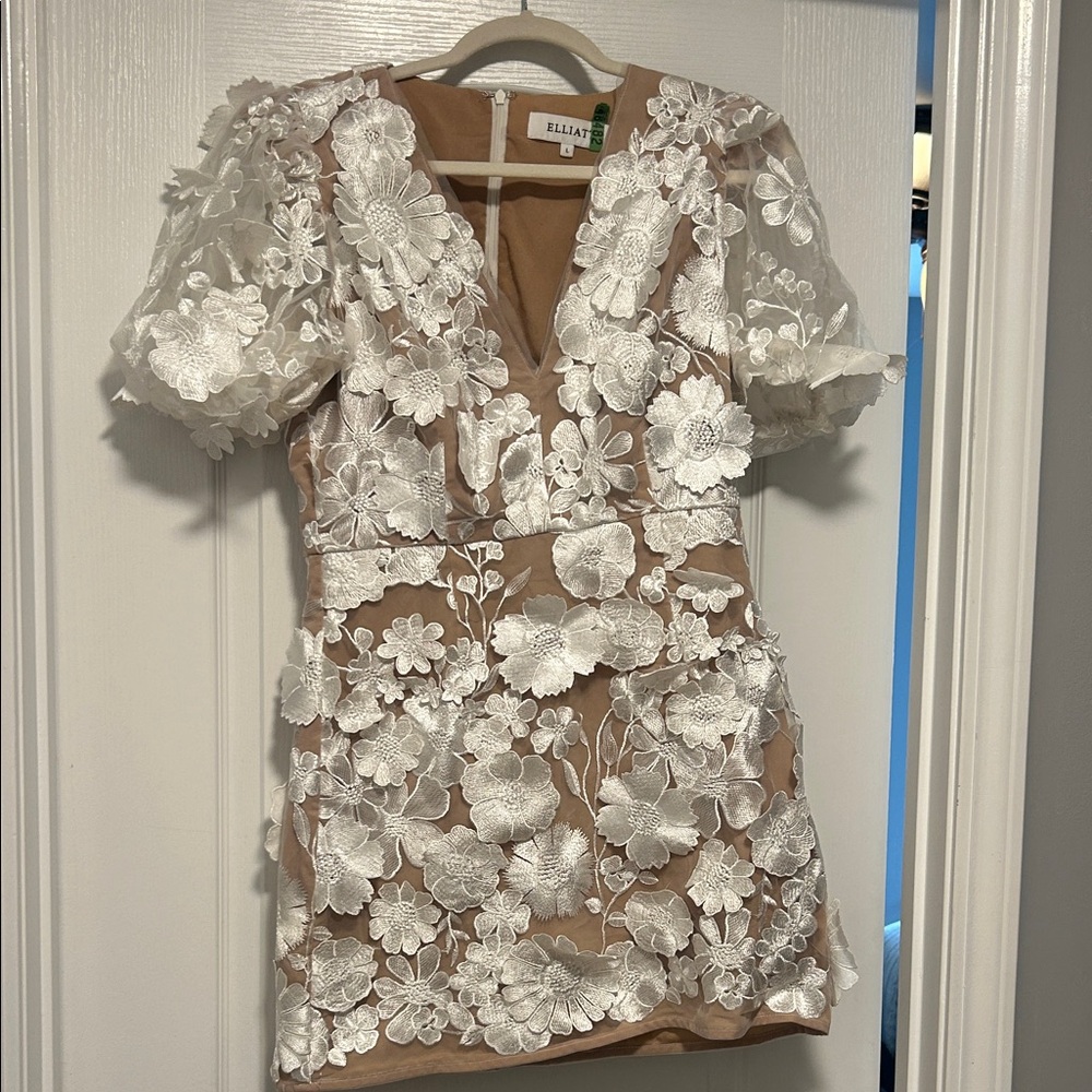Elliatt White Floral Embroidered Dress